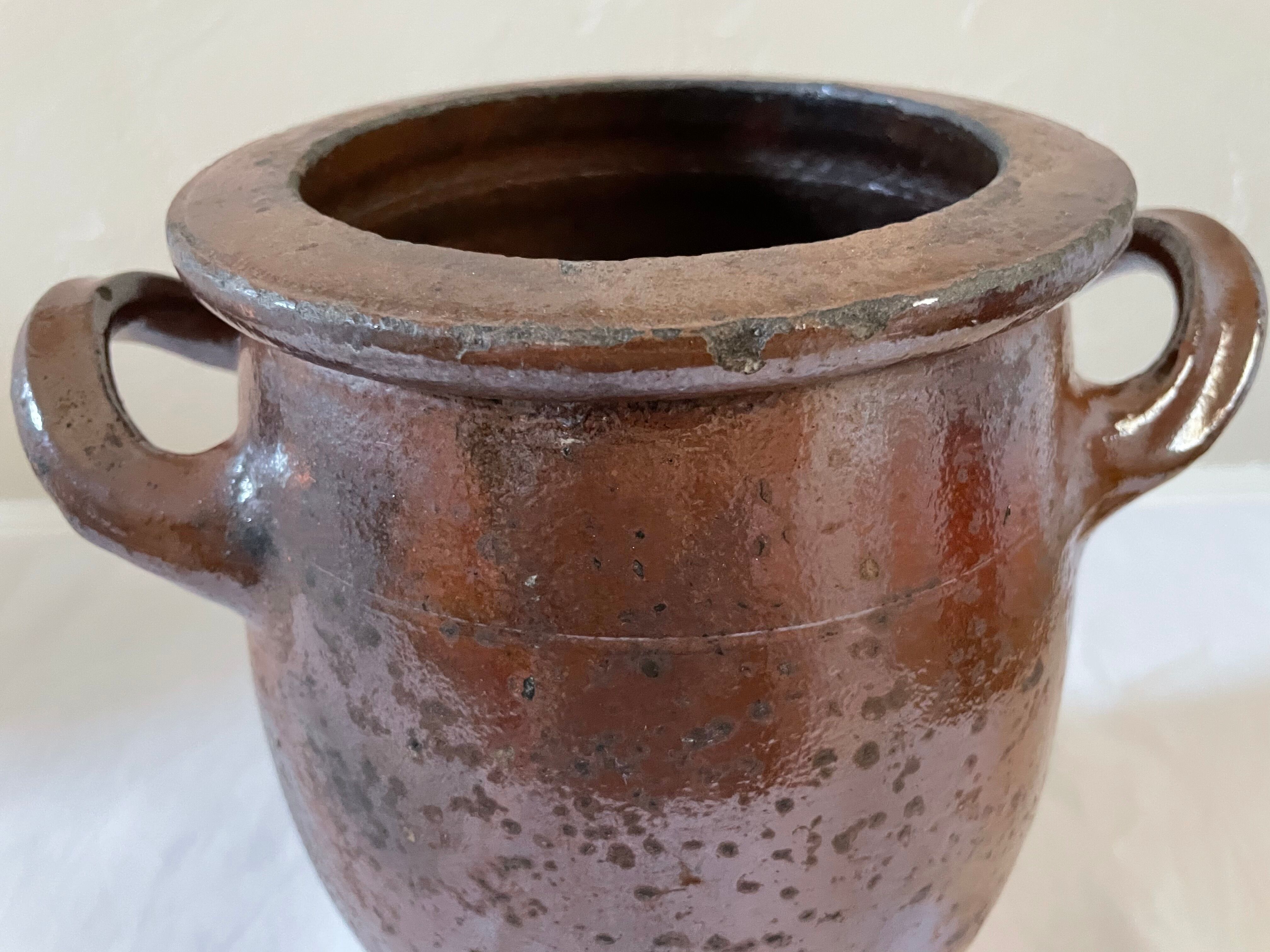 Stoneware salt pot