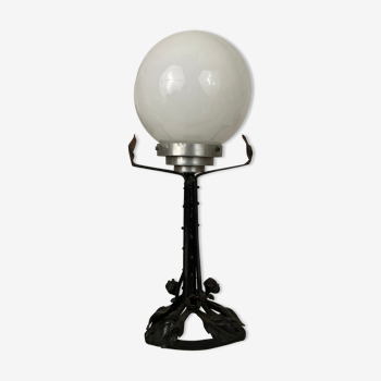 Art Nouveau Art Deco Lamp in wrought iron White globe