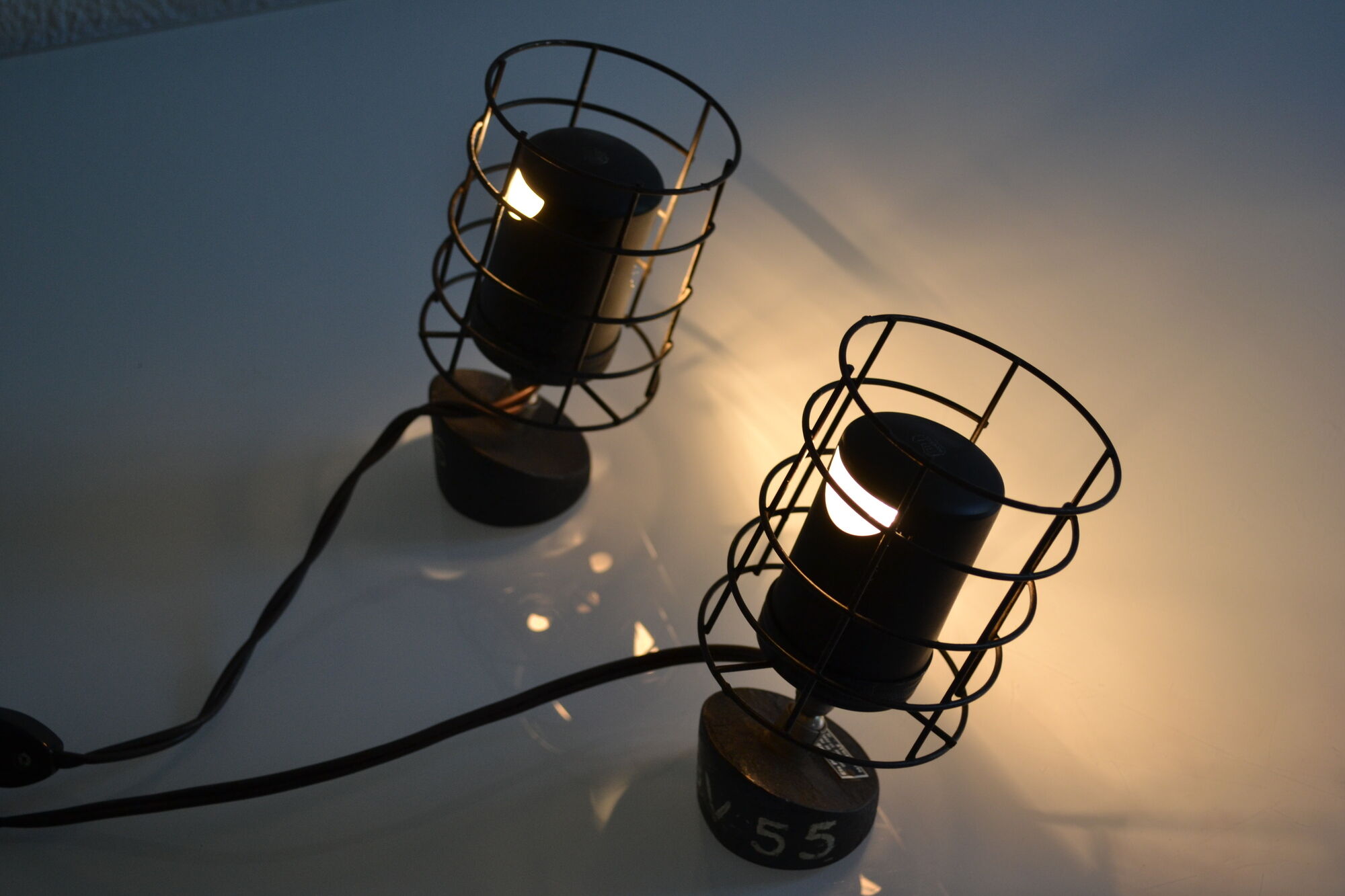 Paire de lampes vintage 50's de laboratoire bbt krauss