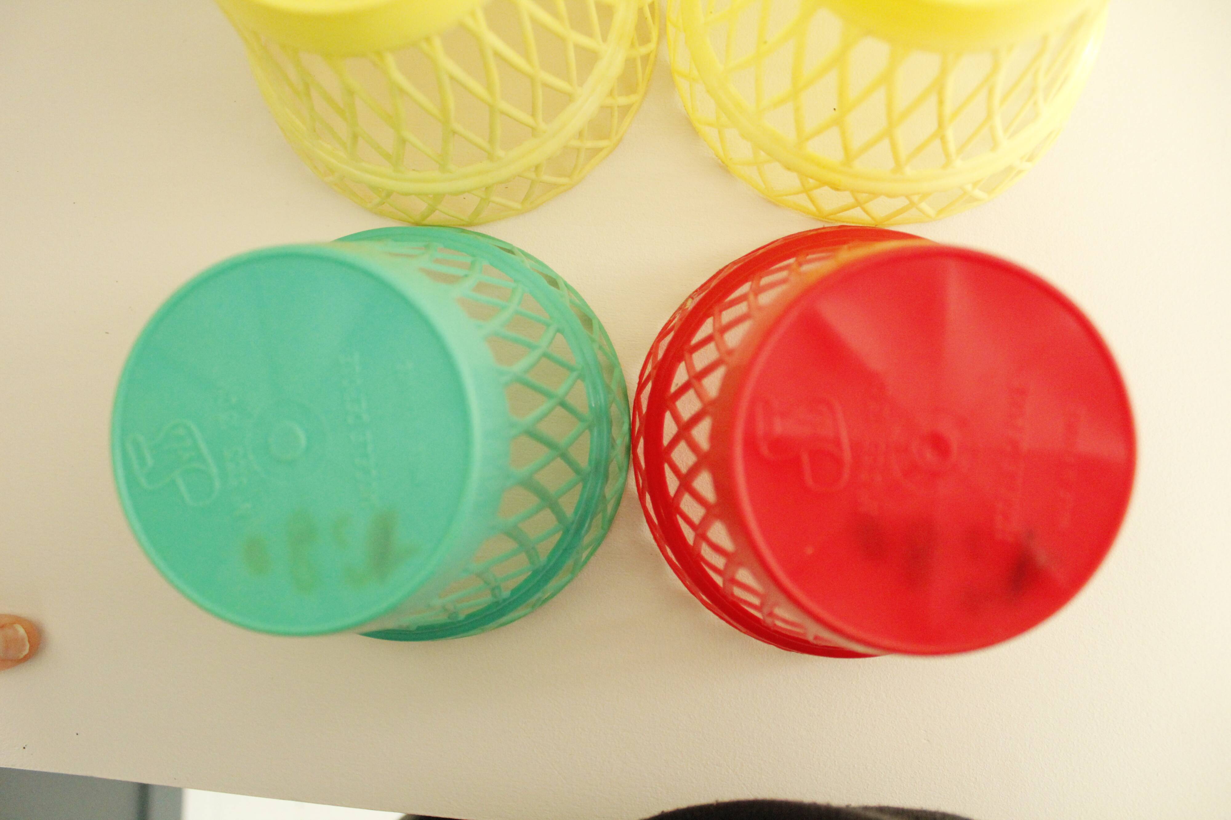 Set of 4 vintage plastic pot covers - model "SYLA"