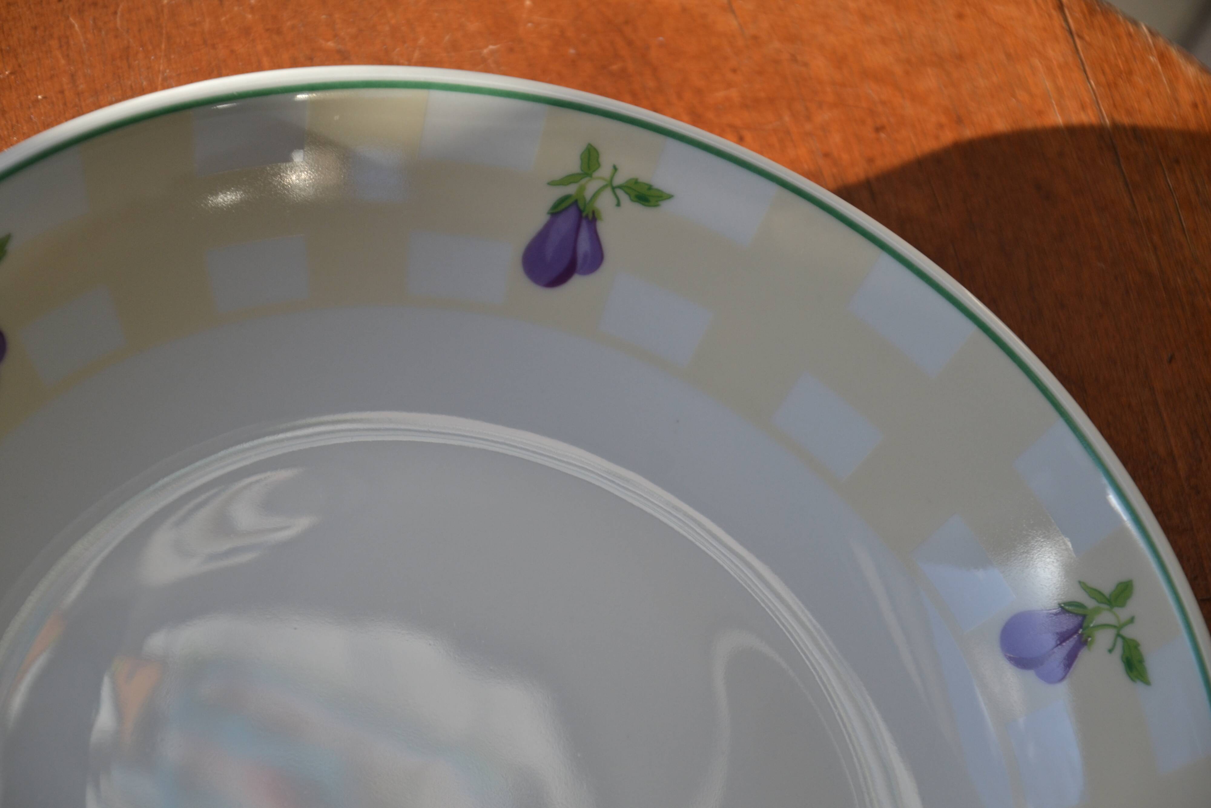 8 Guy Degrenne plates, “sweet and salty” model