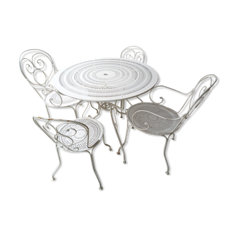 Wrought iron garden set