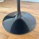 Table noire Tulipe Saarinen Knoll 90cm en marbre