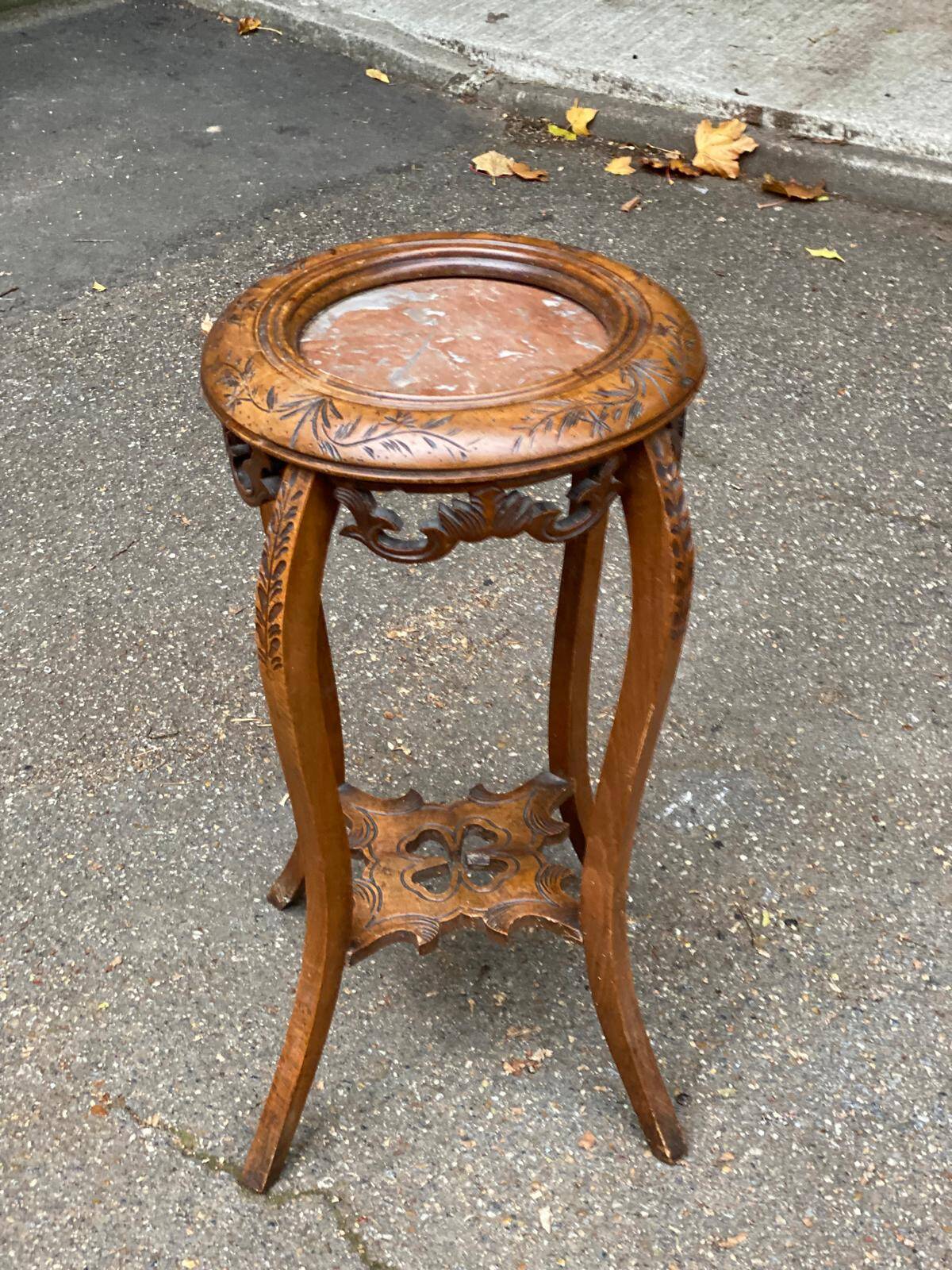 Round Art Nouveau side table in solid wood and marble from the 19th century
