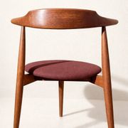 Chaise tripode Heart Hans Wegner Fritz Hansen
