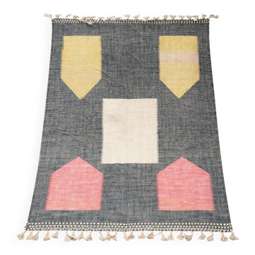 Berber carpet in fine wool – Soft contrasting shapes