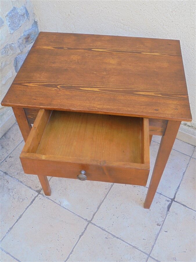 Pine table