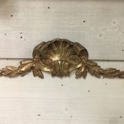 Fronton coquille en bronze
