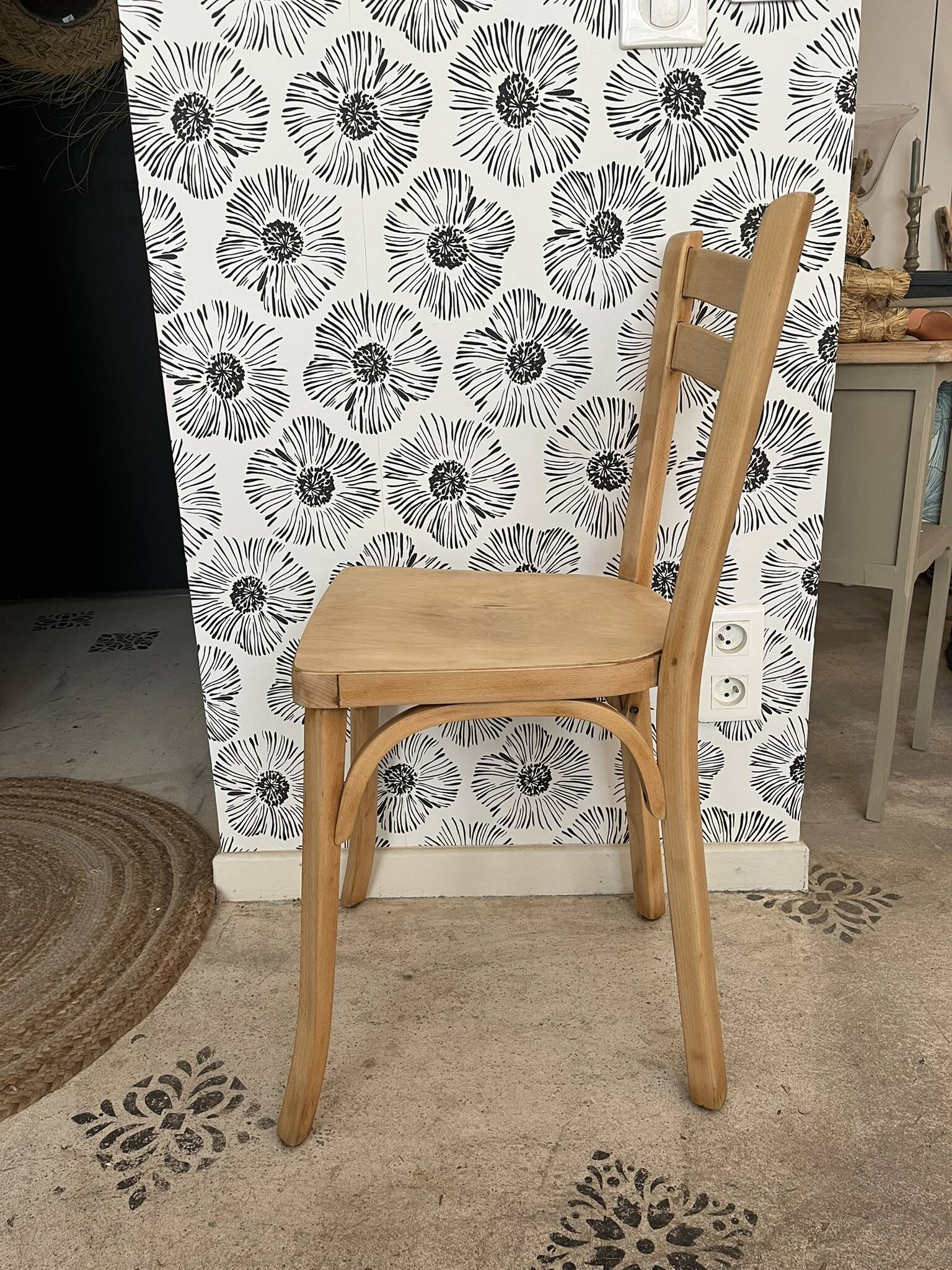 Chaise Baumann bois Nao style scandinave esprit bistrot