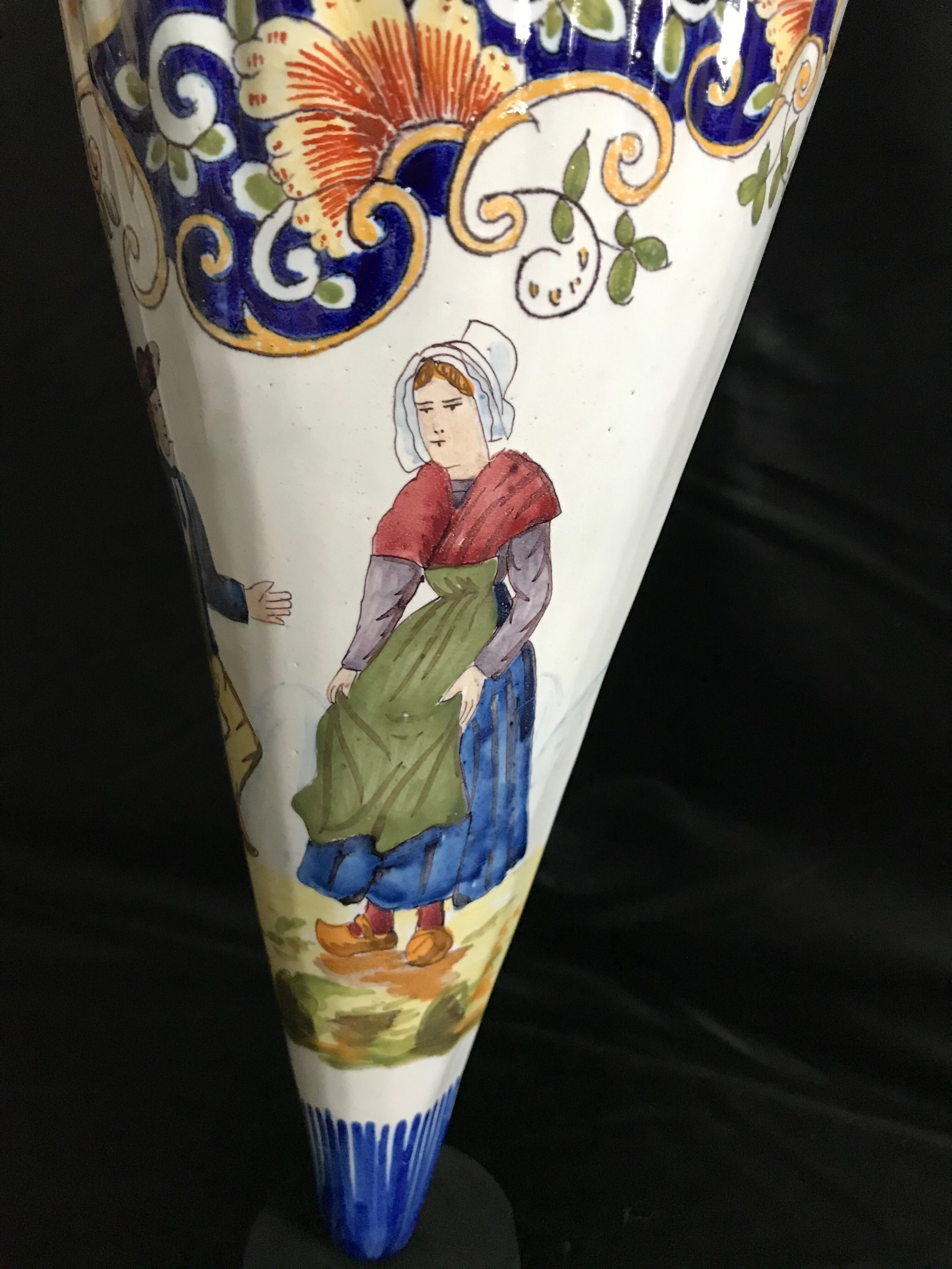 Desvres décor Rouen vase suspended