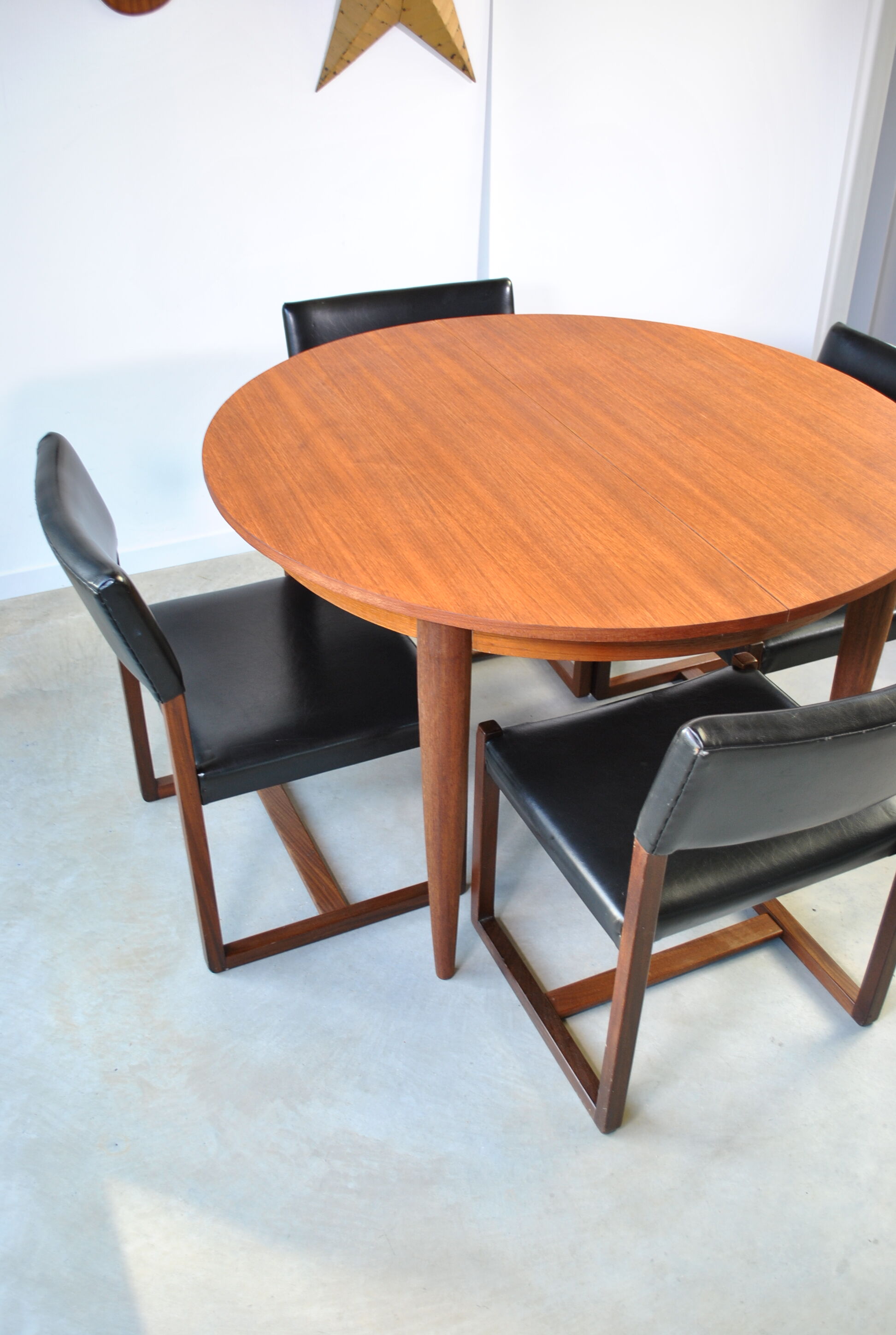 Table repas extensible en teck 1970