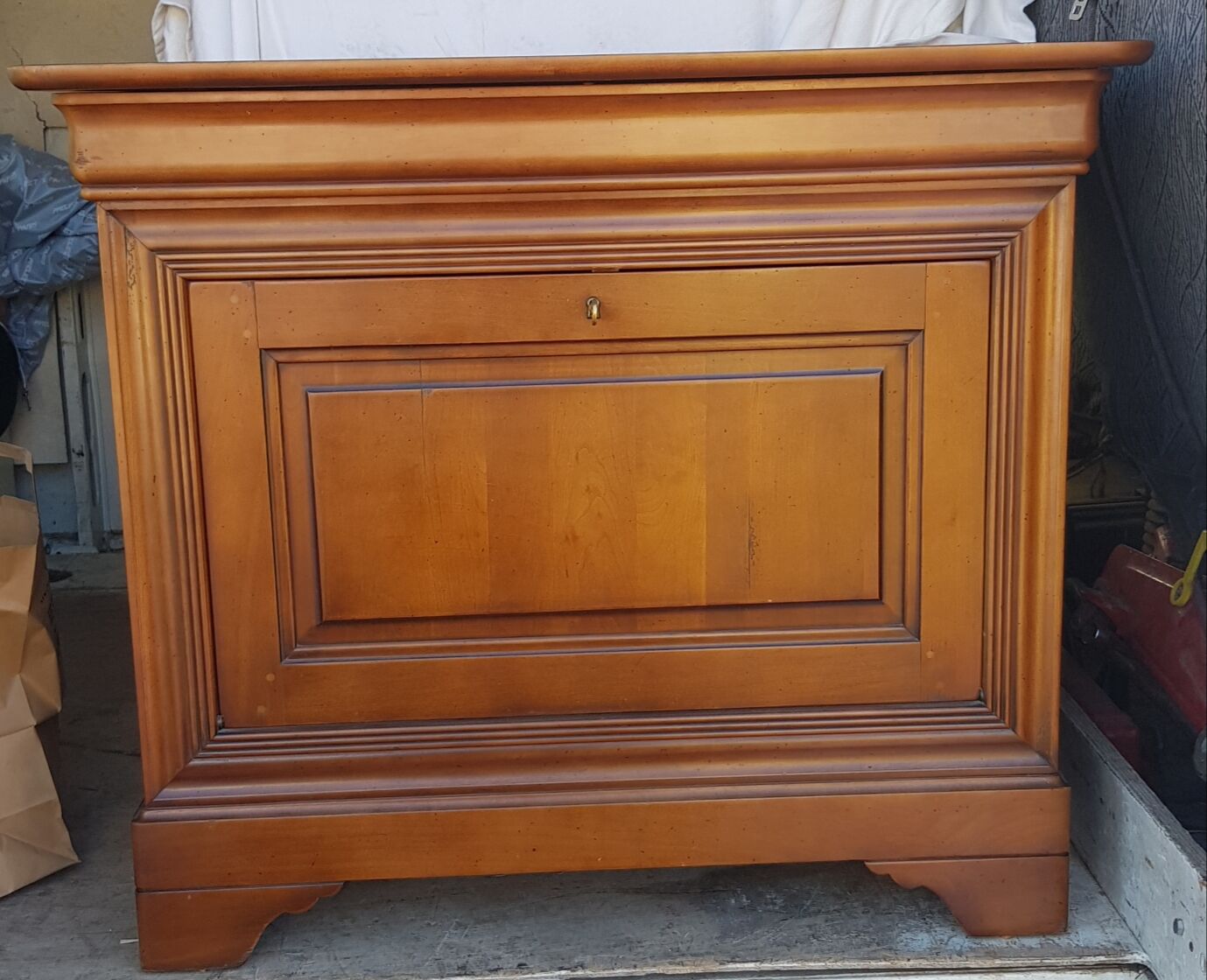 TV bar stand