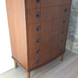 Commode, semainier en placage de teck
