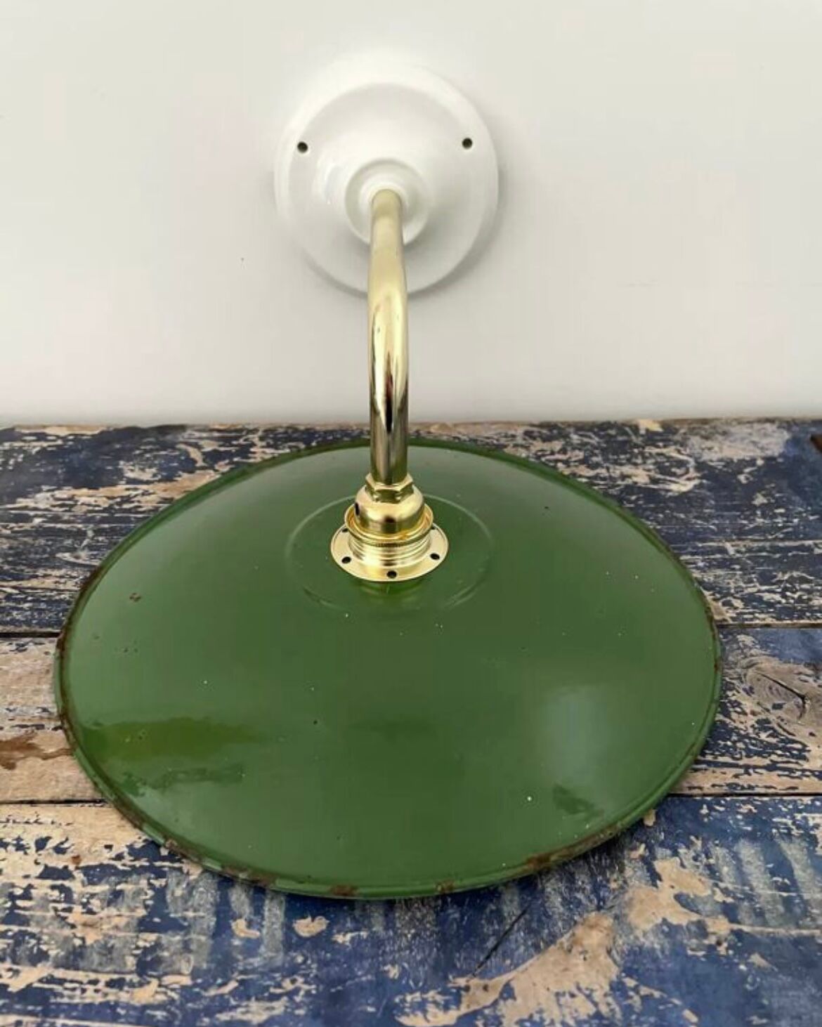 Green enamelled sheet metal wall lamp