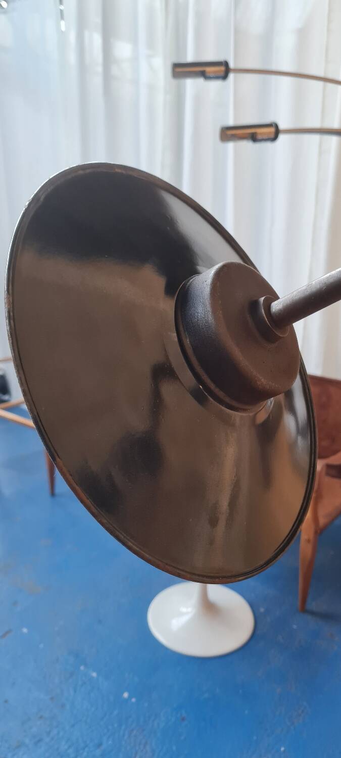 Exterior wall light in enamelled sheet metal