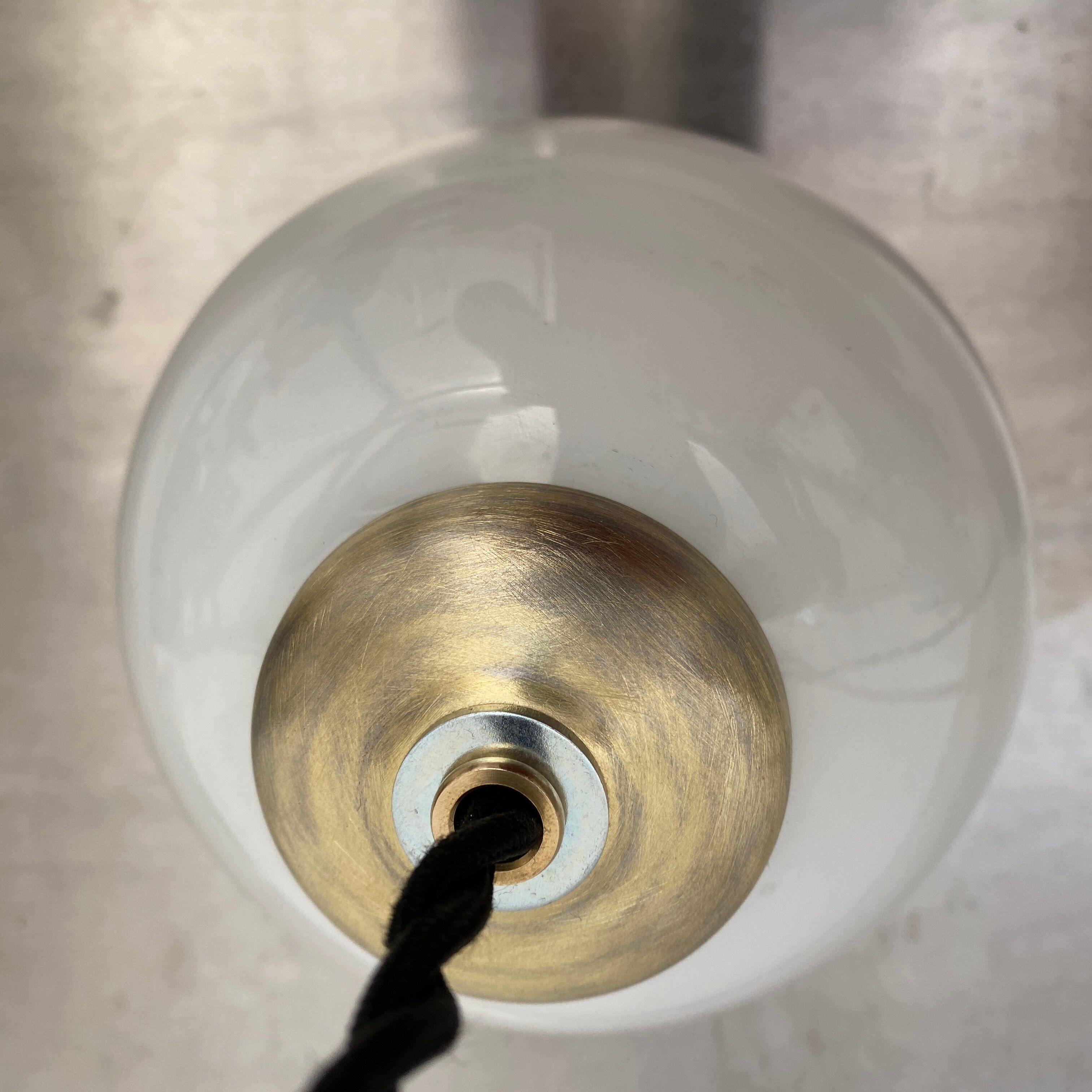 Lot 3 opaline hanging lamps