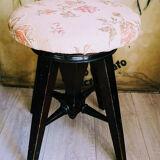 Former screws piano stool