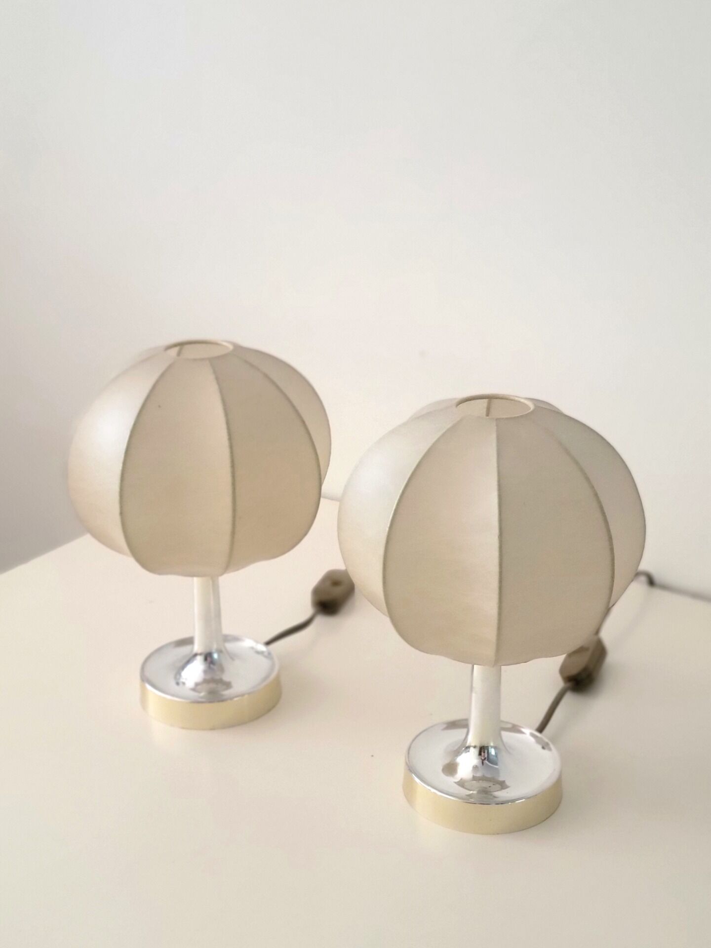 Set of 2 Goldkant Cocoon table lamps