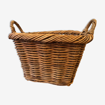 Panier en rotin ancien