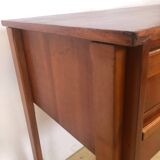 Scandinavian sled base desk