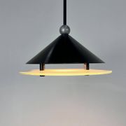 Suspension halogène postmoderne italienne, années 1980