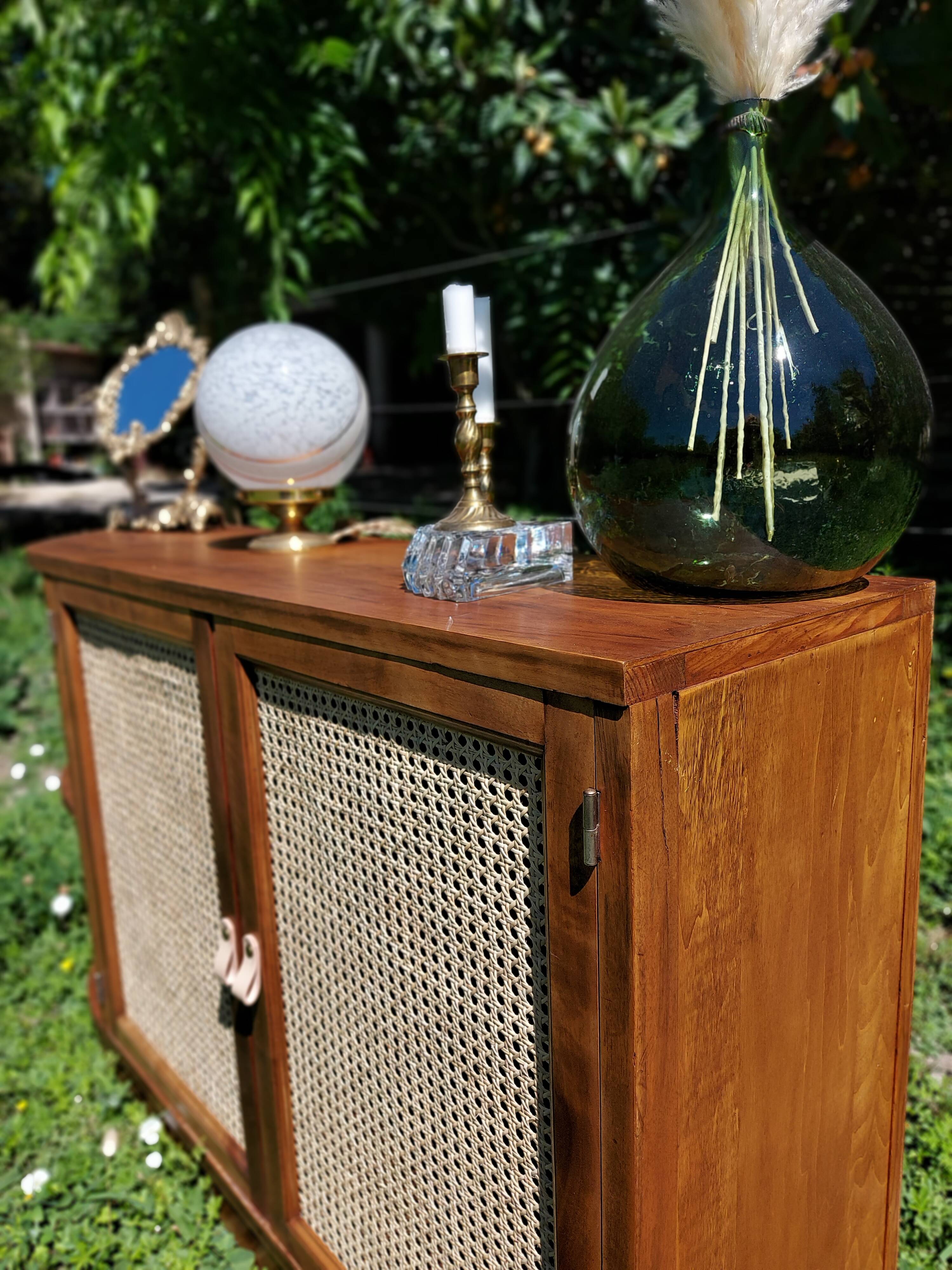 Meuble vintage canné
