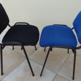 2 stackable chairs of black and blue fabrics