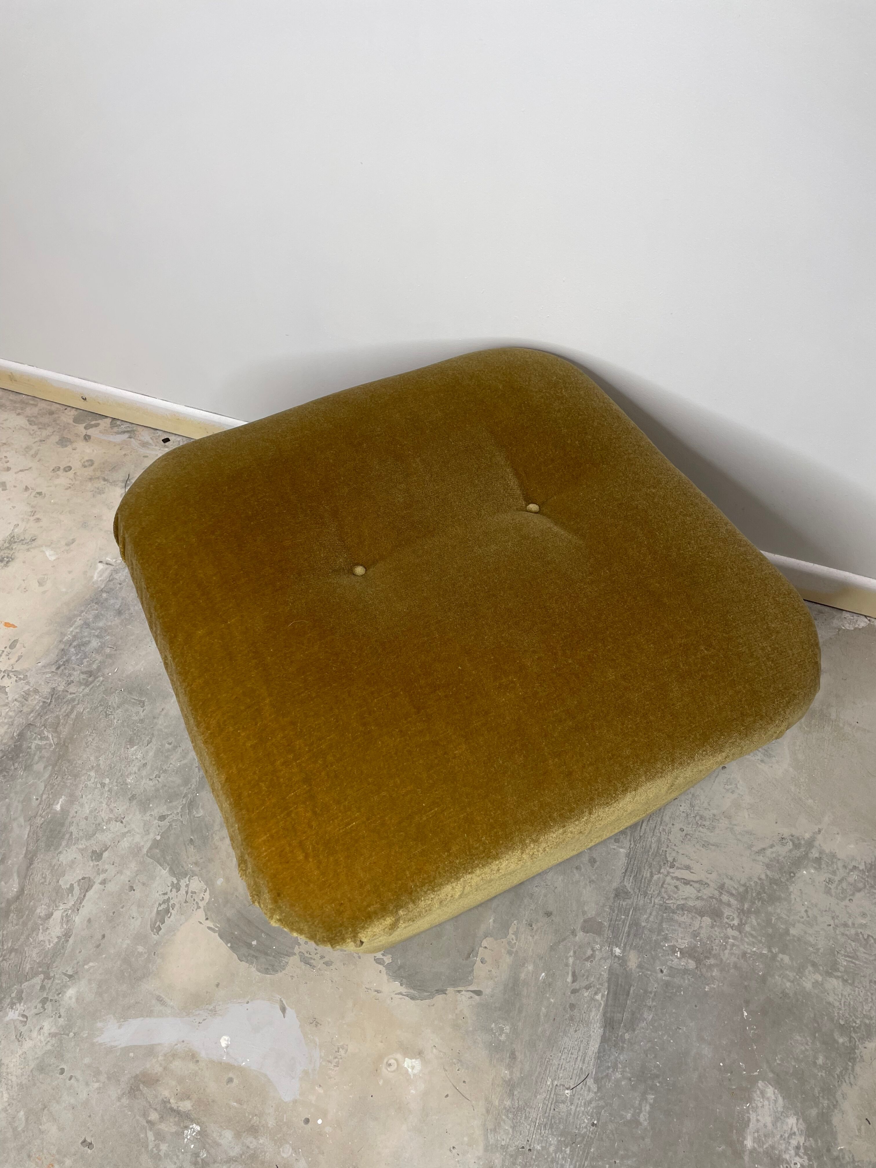 Pouf coffre en velours