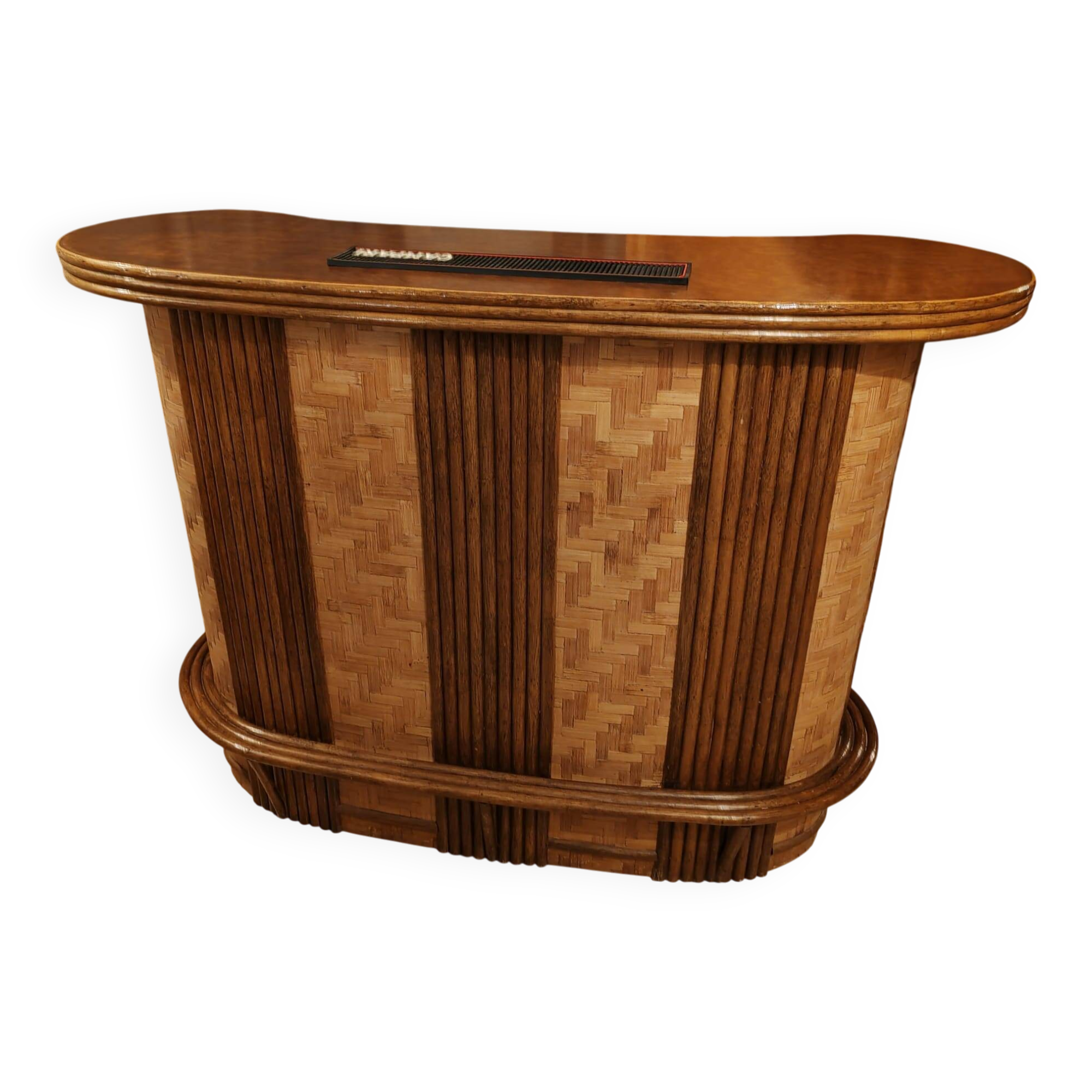 Rattan bar