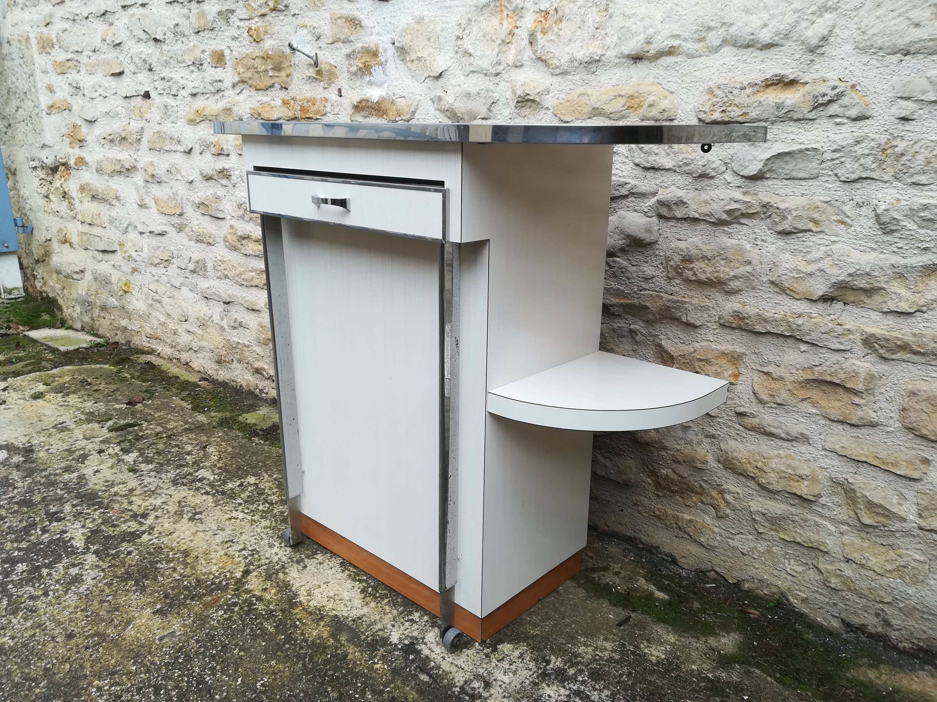 modular or retractable formica wall table