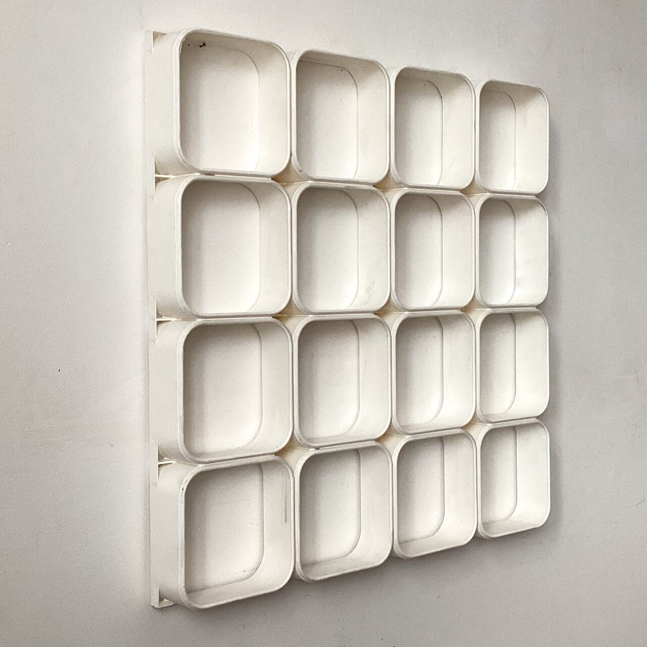 White 70's plastic module shelf