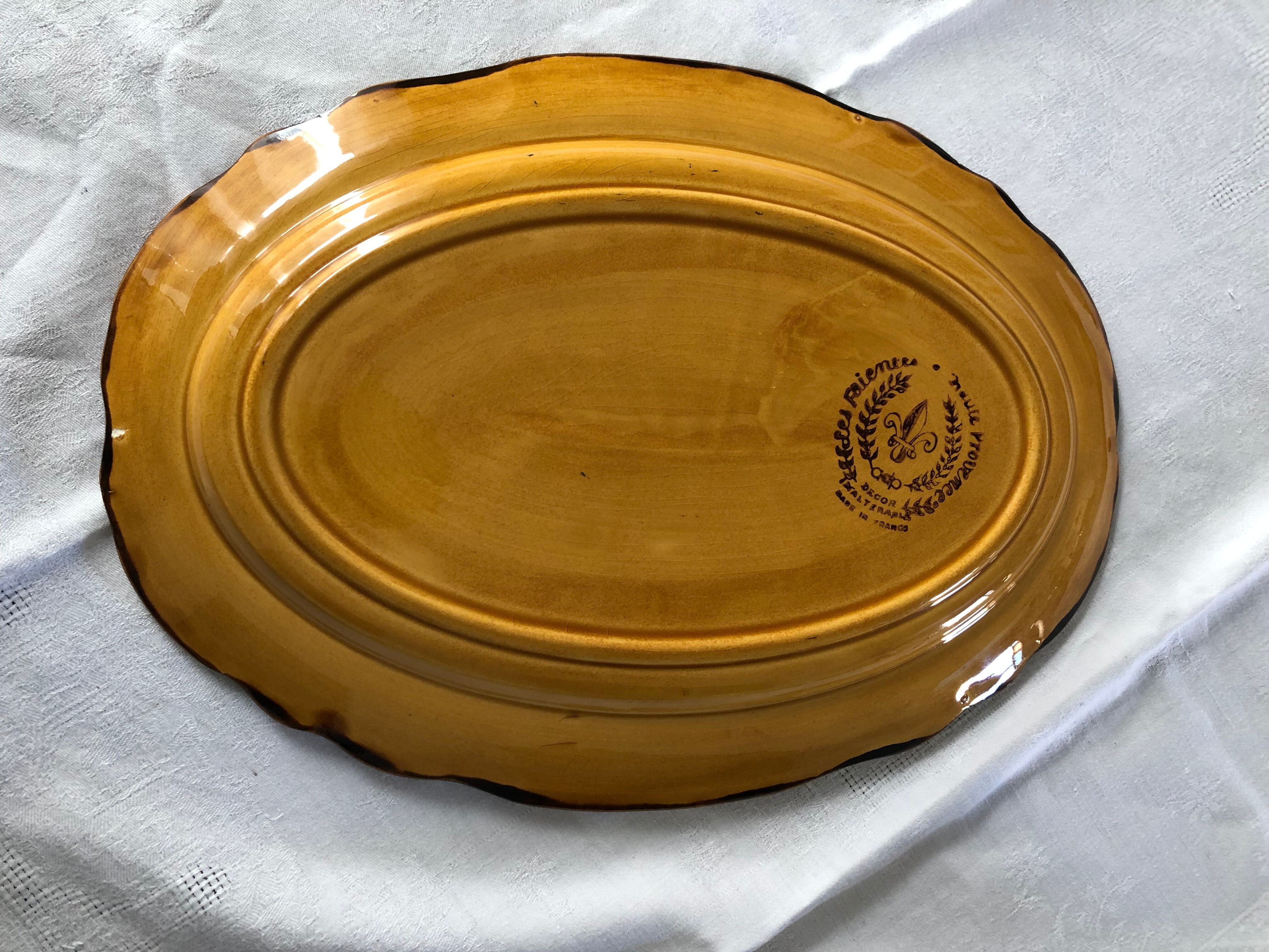 Oval dish the earthenware of Haute Provence