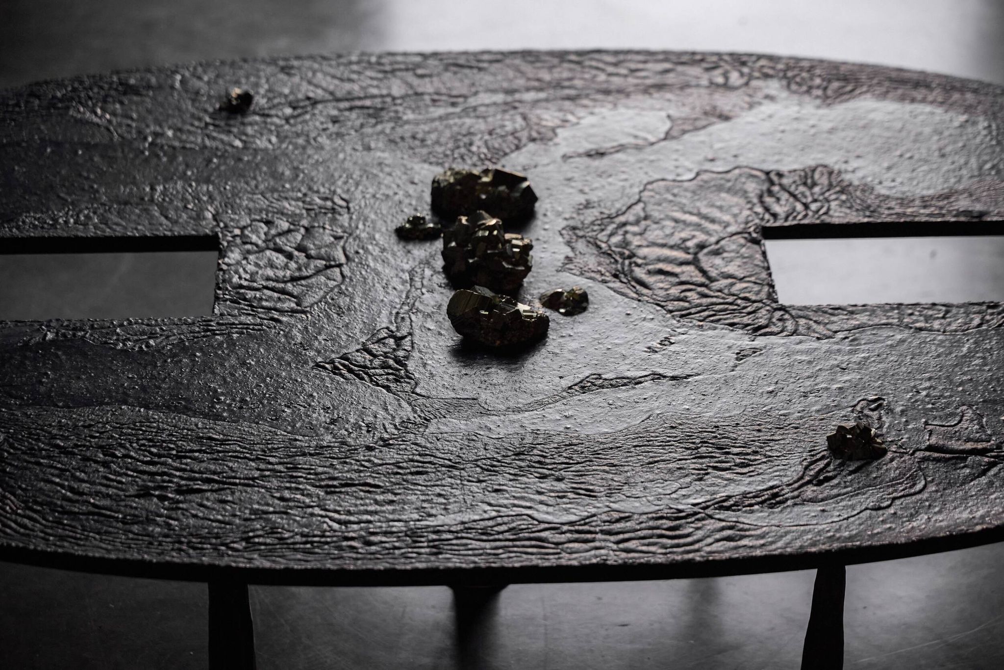 Table basse en fer brutaliste de Thomas Serruys, Belgique, 2019