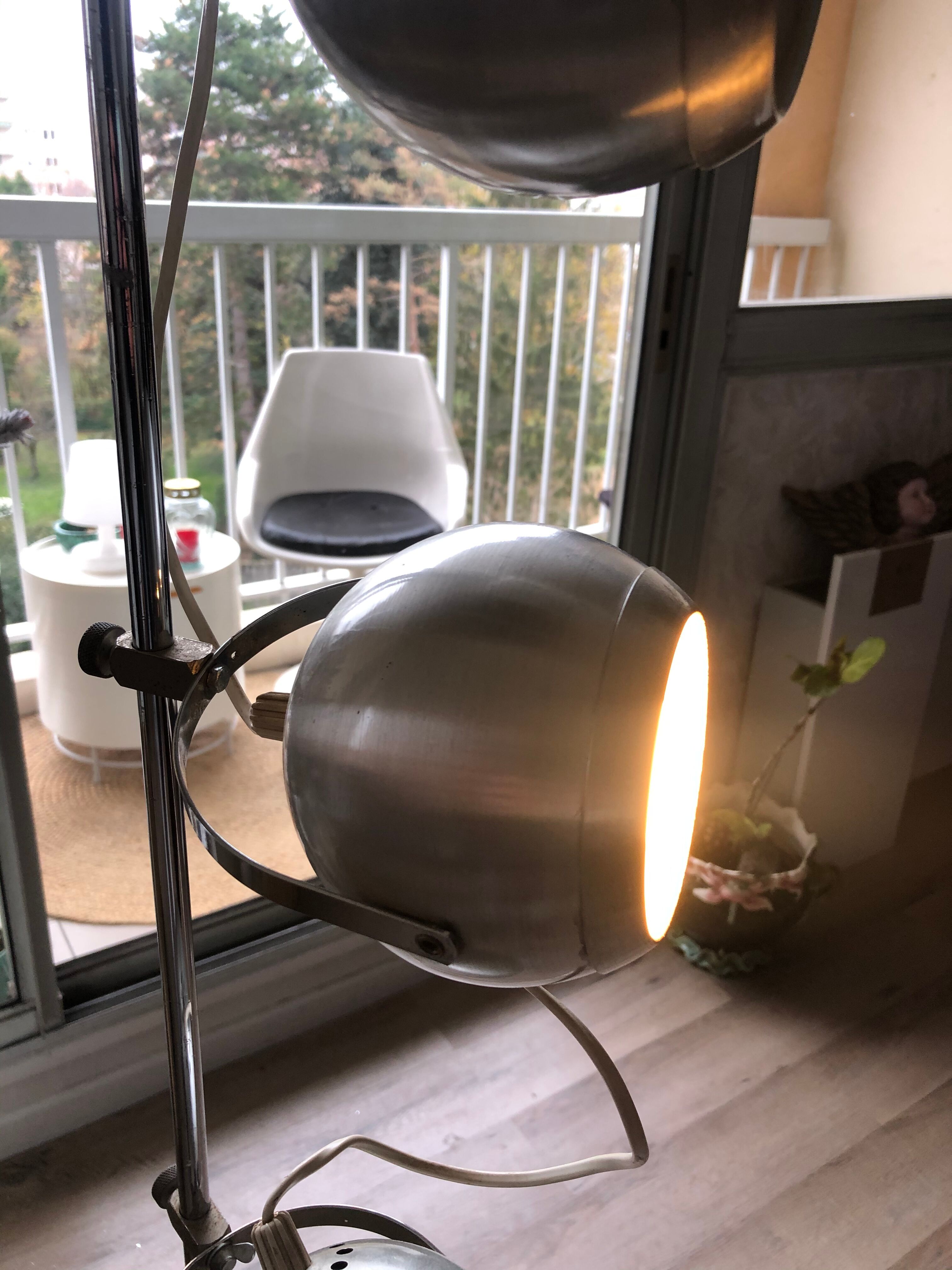 Eyeball lamp of the 70s