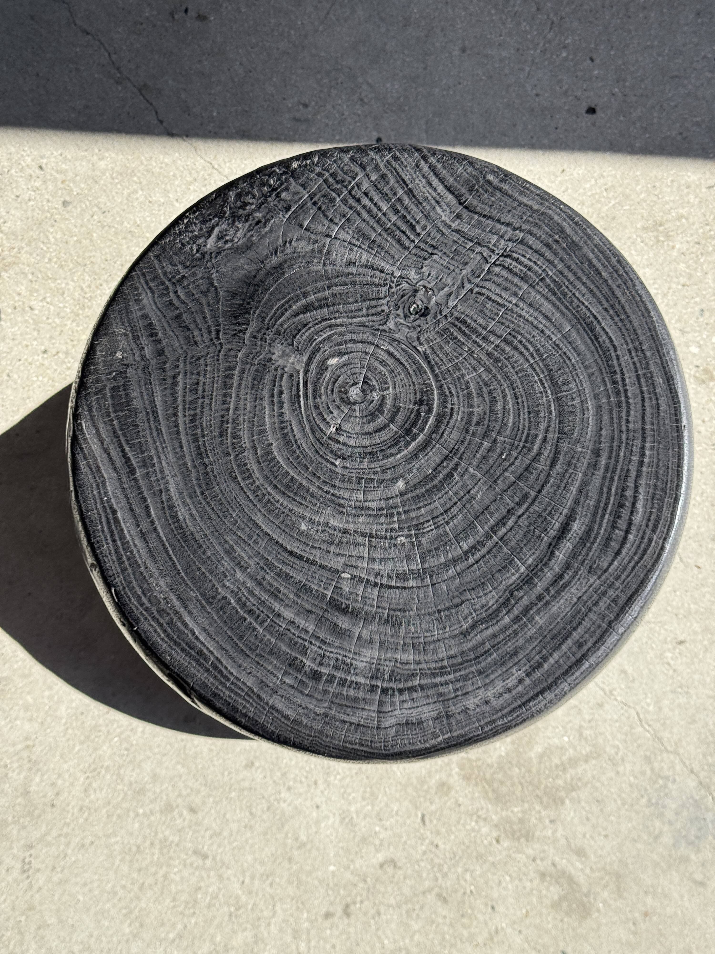 Pawn Black - Stool, side table, end table in solid mango wood.