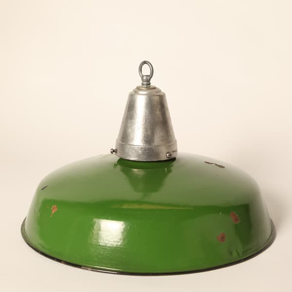 Green industrial lamp
