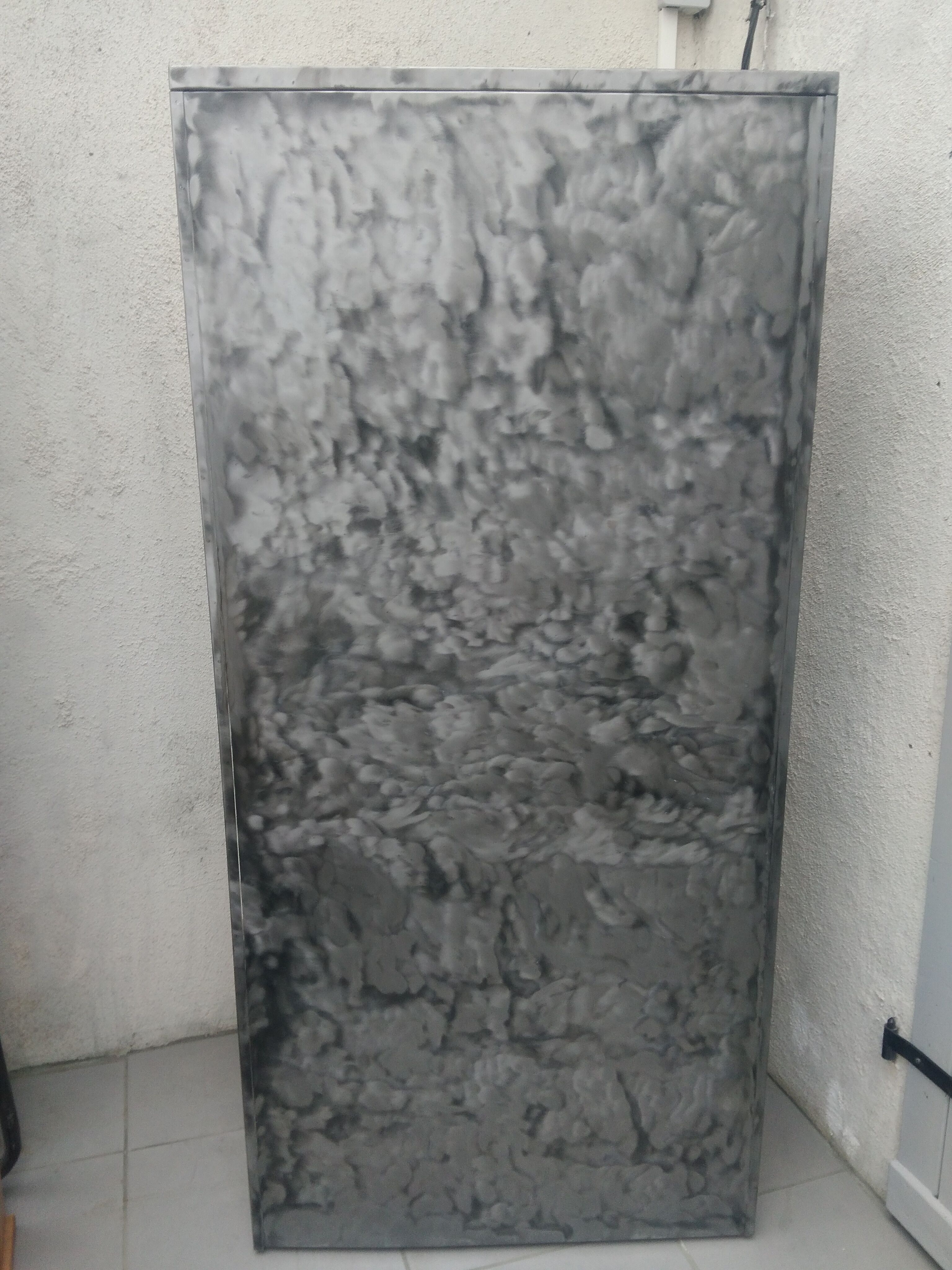 Undus brushed aluminum cabinet