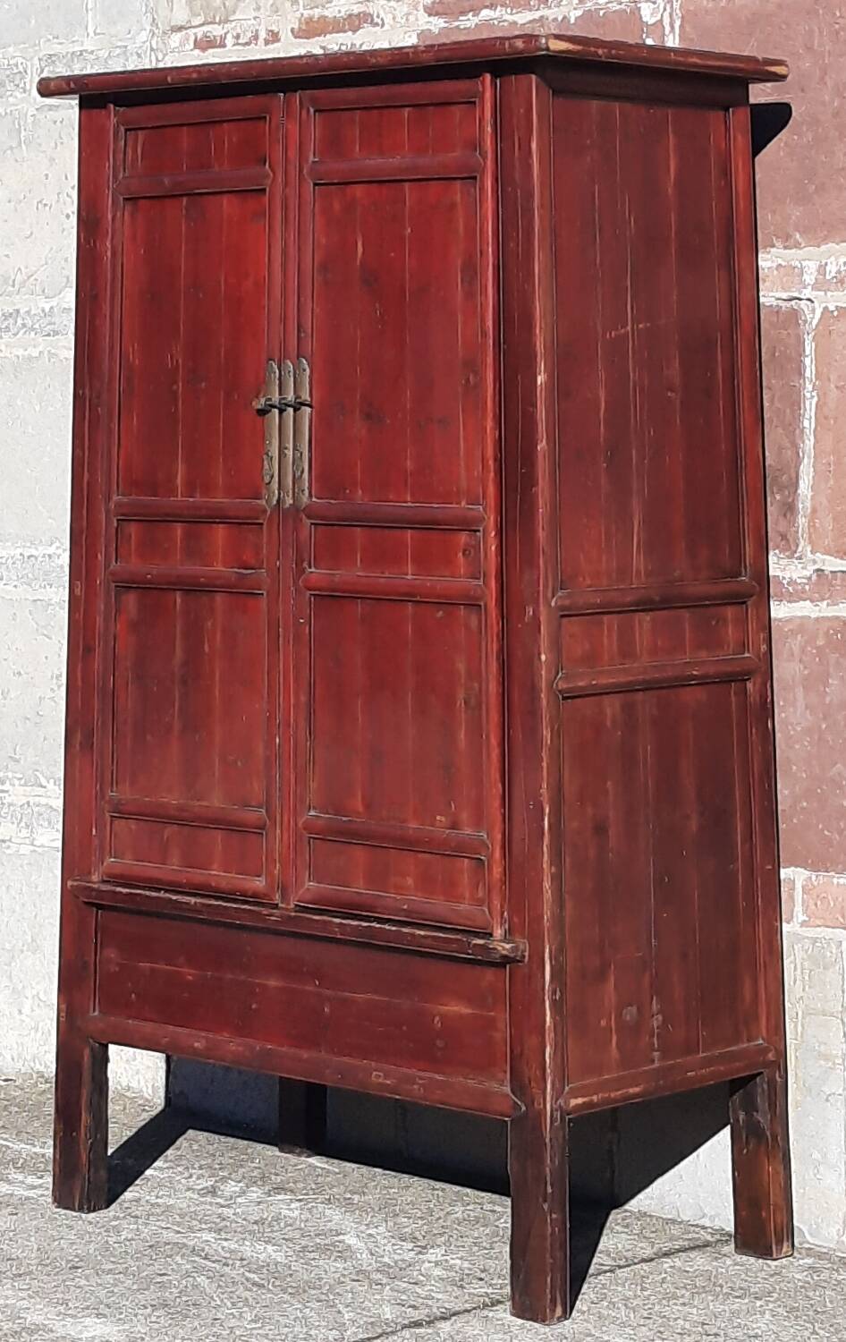 19th-century Chinese wardrobe (Height 2.6m)