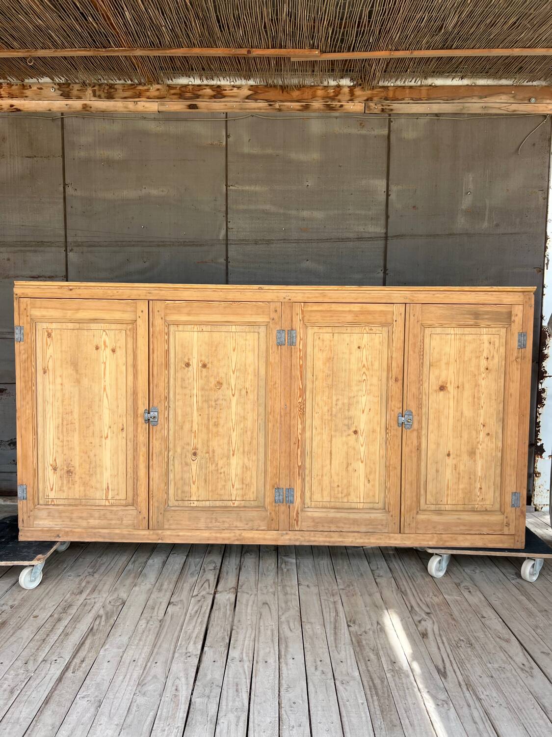 Raw wood craft furniture