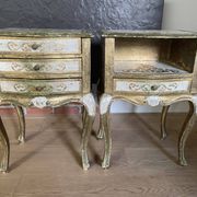 Bedside pair, 3 drawers, 1 drawer and a niche, painted golden wood, italian renaissance style