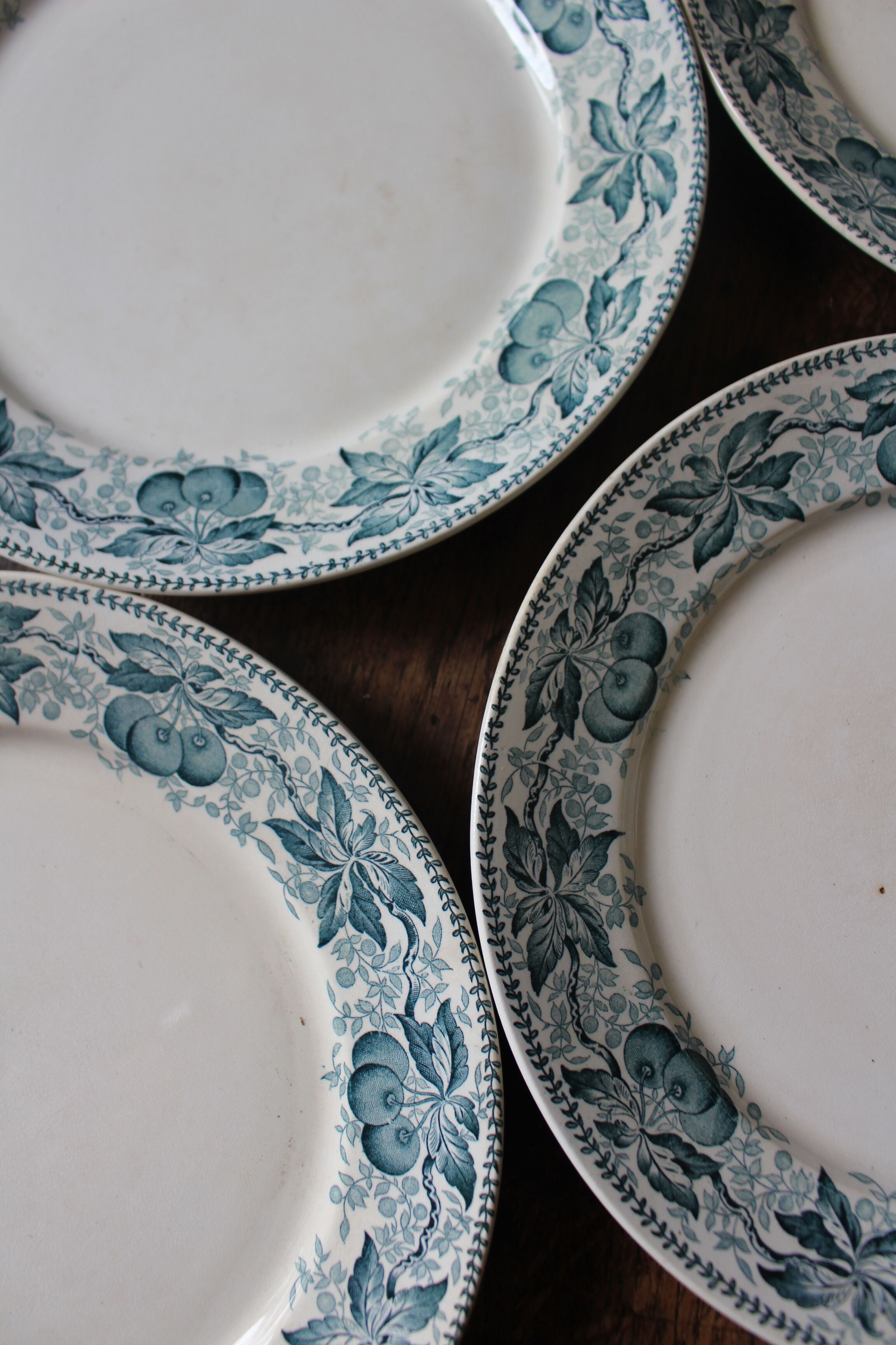 Set 6 plates flat Cherries blue Badonviller