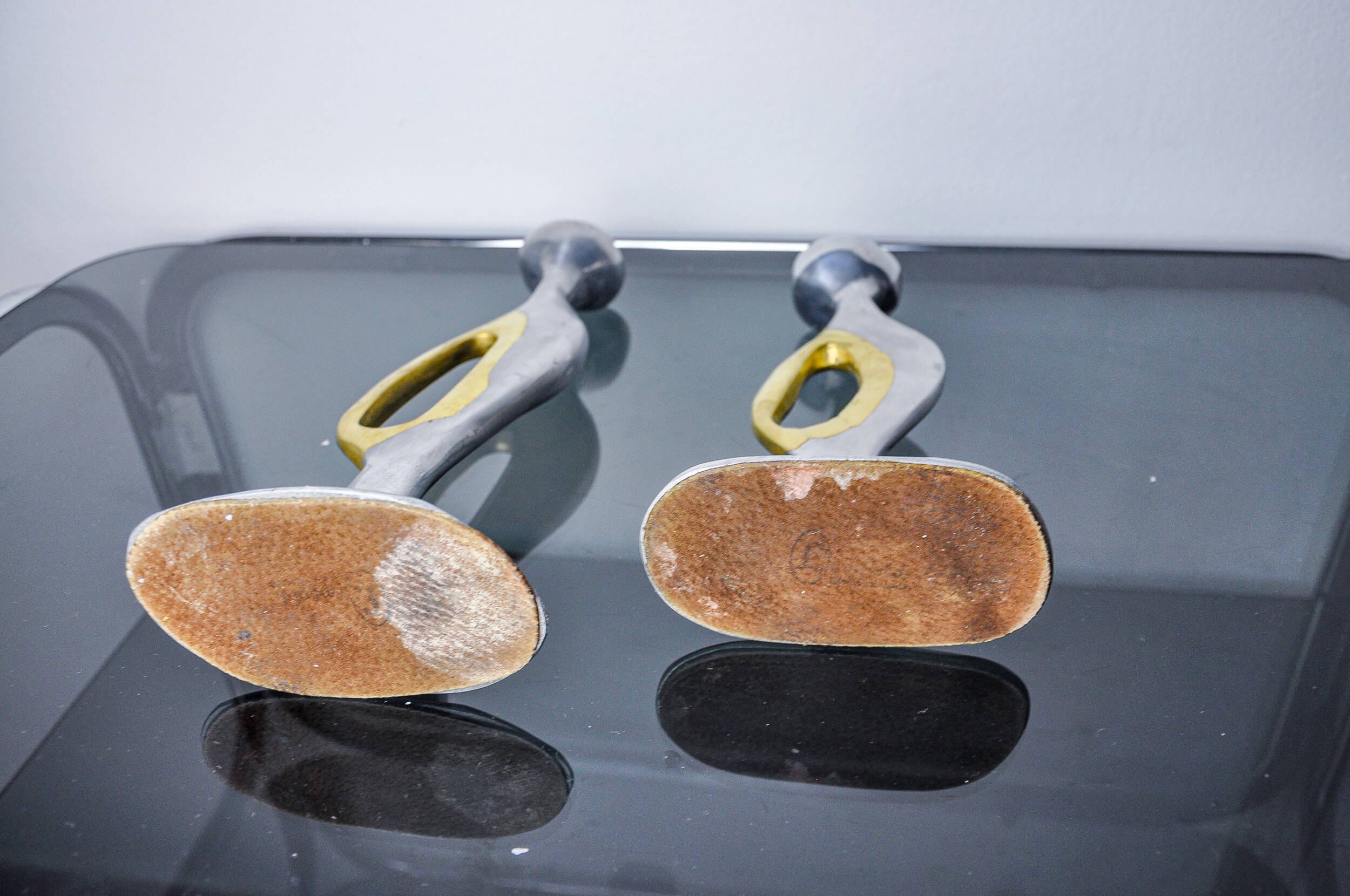 Pair of brutalist candlesticks by Léopold, bronze and aluminum, Spain, 1970