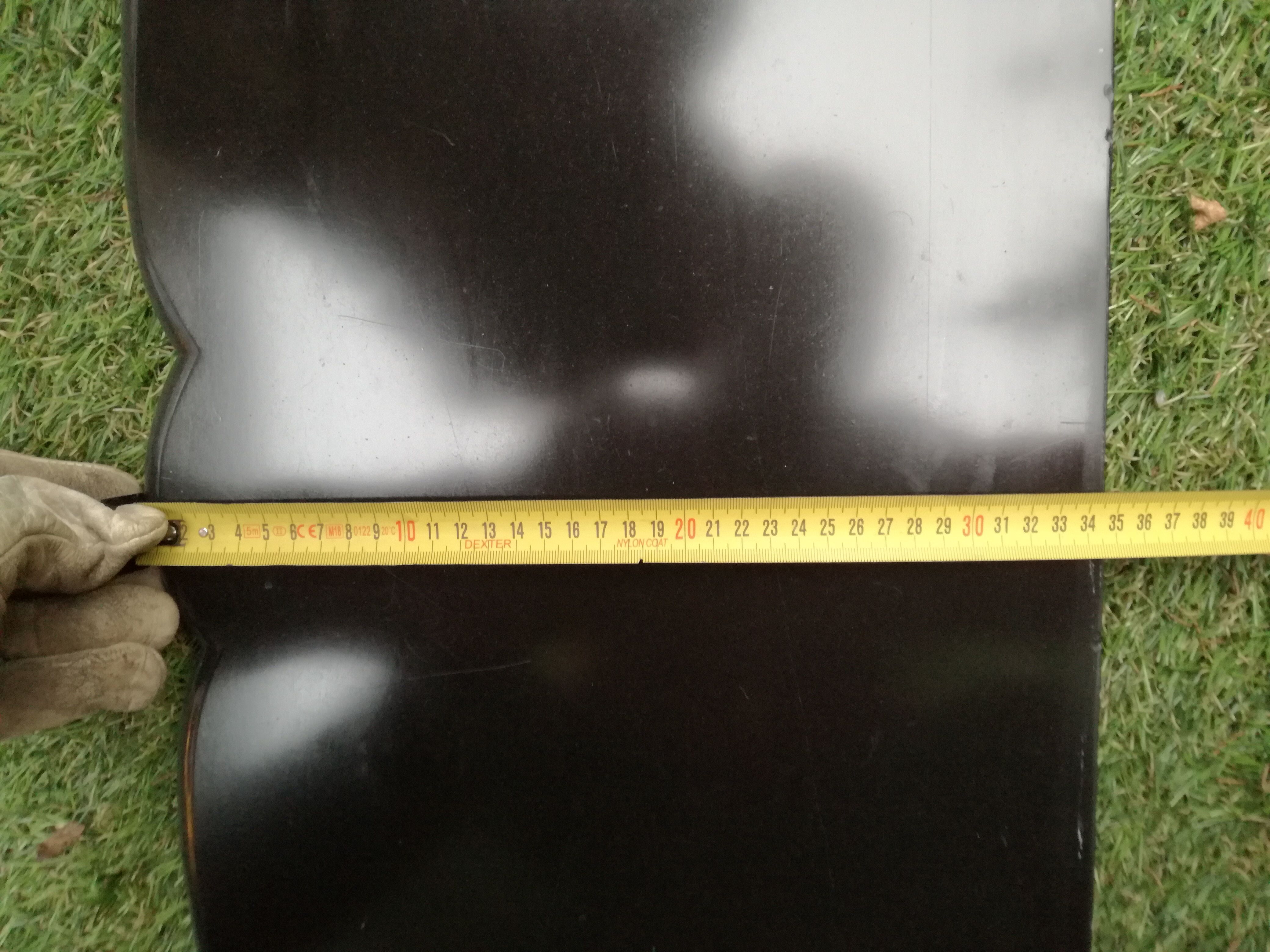 Pompadour fireplace in black marble nineteenth century.