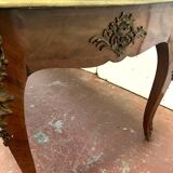 Bureau d'apparat de style Louis XV, dessus de cuir fauve XIXème siècle