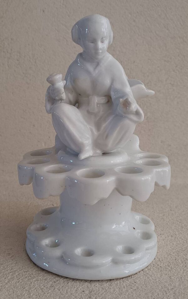 Vase porte-pipe en porcelaine