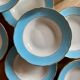 Lot de 8 assiettes creuse vintage bleues, blanches et dorées