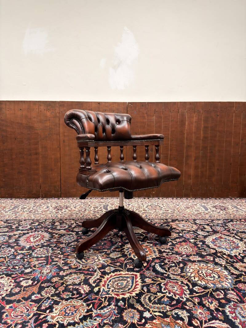 Fauteuil capitaine Chestfield anglais classique