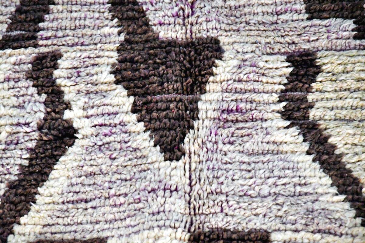 Moroccan Berber Boujaad Rug 237 cm x 157 cm