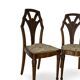 Ensemble de 6 chaises de salle à manger en noyer sculpté Art Déco, années 1920/1930