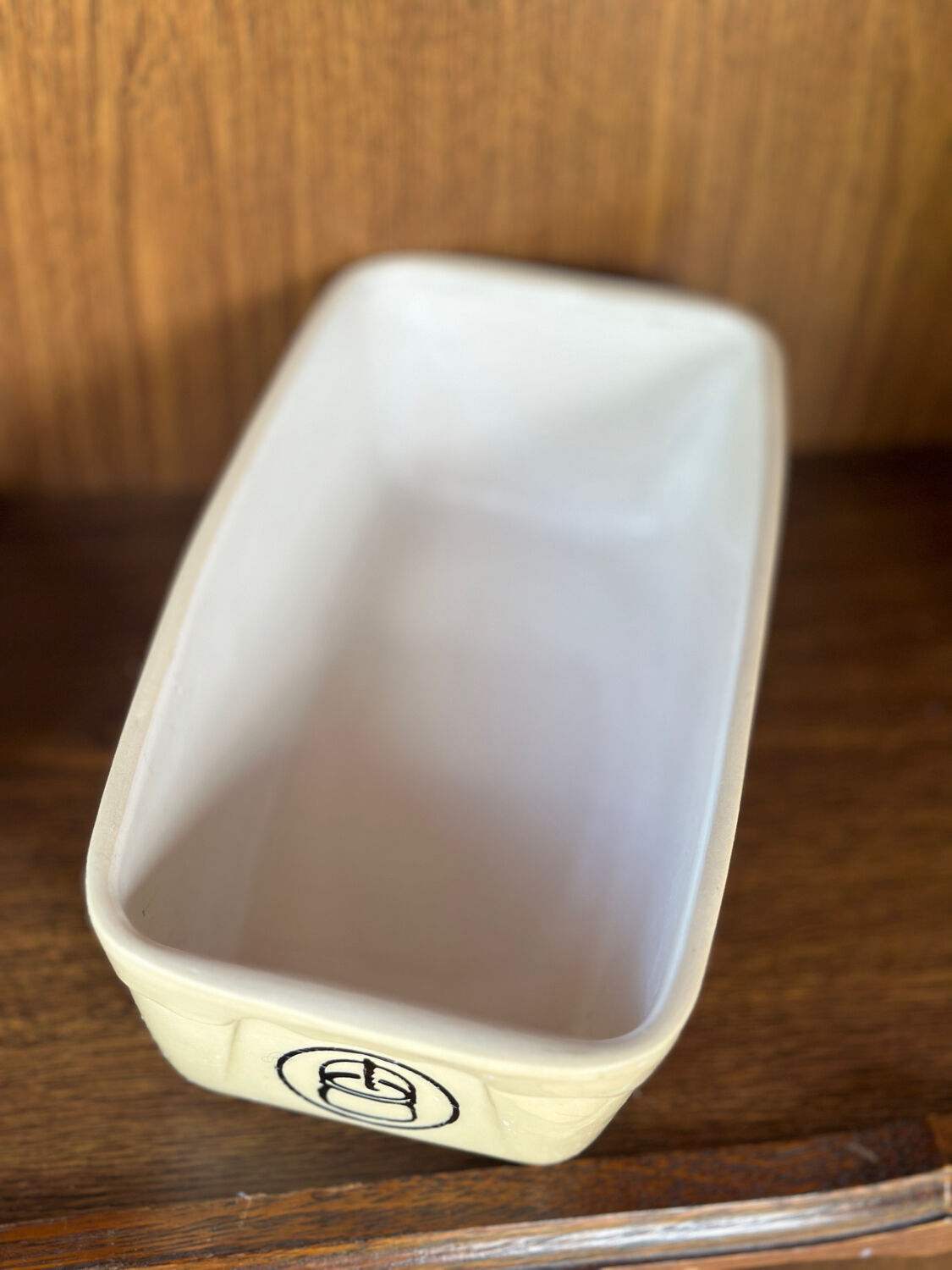 Lot 2 cake dishes